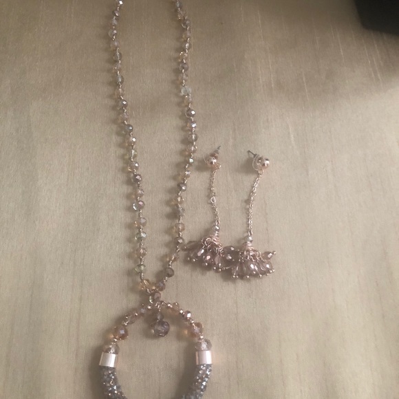 Crystal necklace & matching dangle earrings - Picture 5 of 6